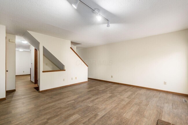 Building Photo - 4847 Dierker Rd