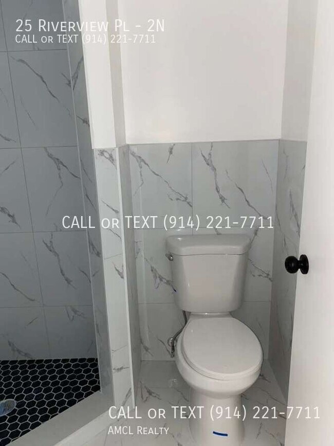 Building Photo - 25 Riverview Pl