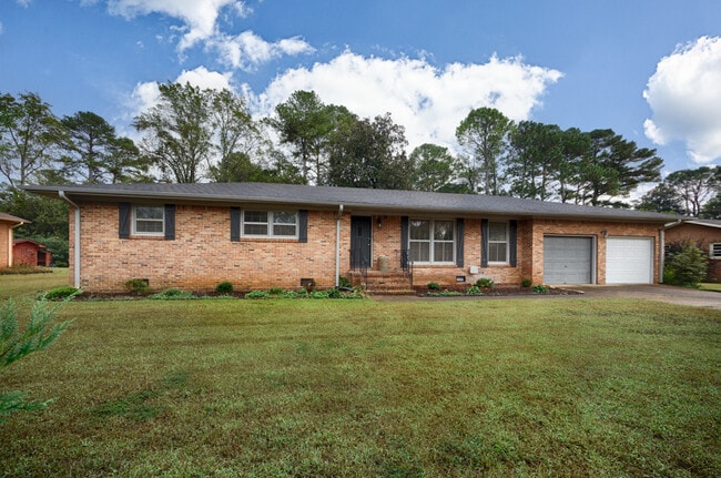 Building Photo - 2105 Shannonhouse Rd SW