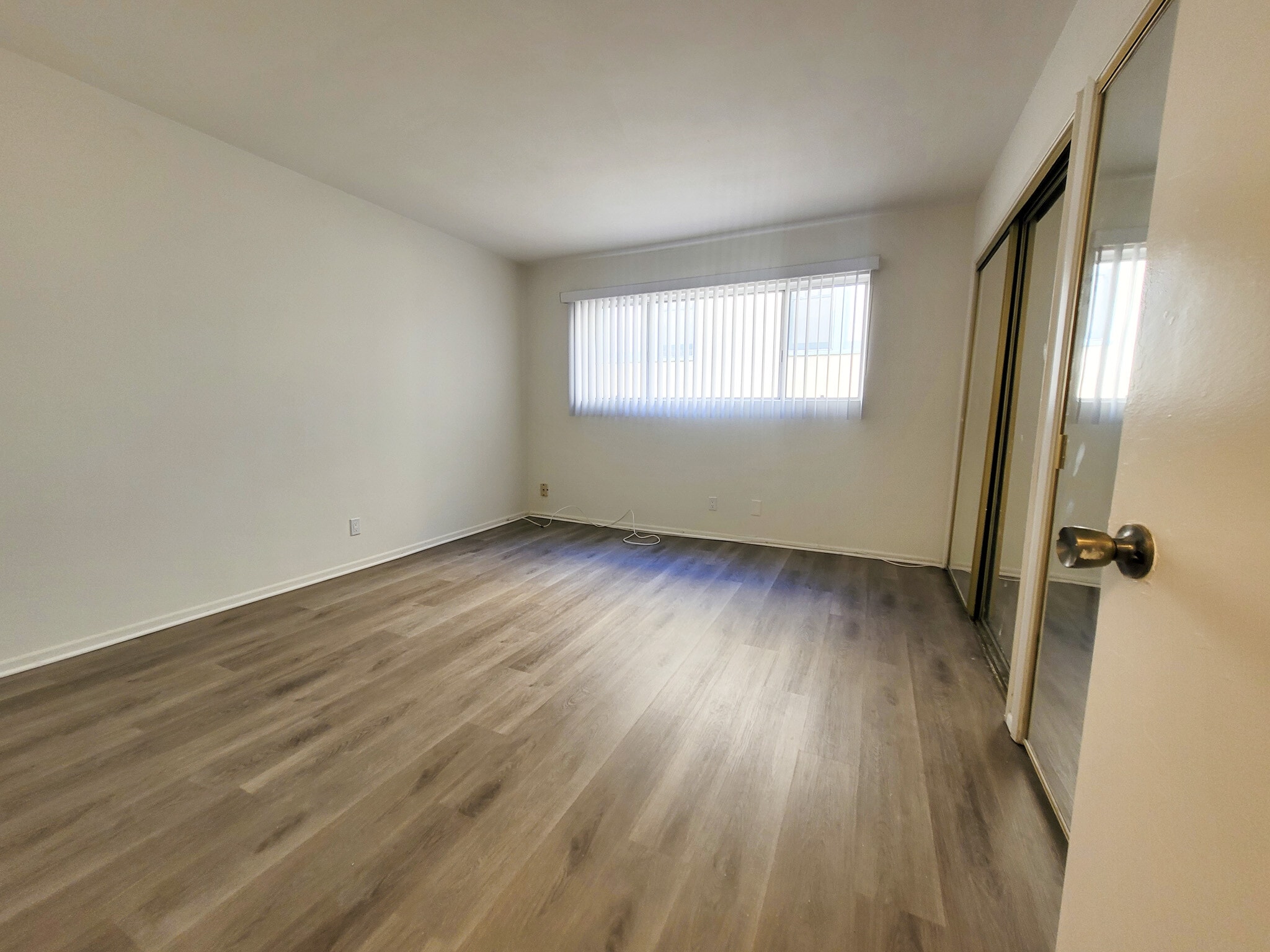 Building Photo - 1032 2nd St