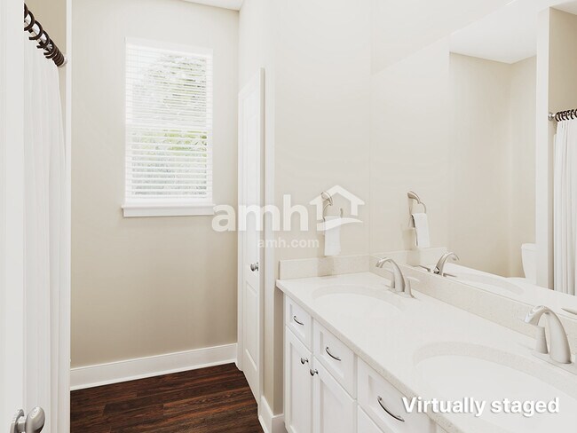 Building Photo - 4308 Longfellow Dr