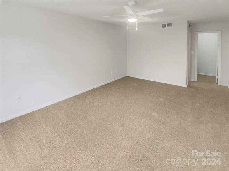 Third Bedroom - 6003 Treetop Ct