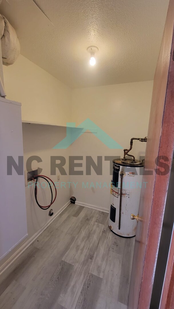Building Photo - 2559 Green Oaks Ct SE