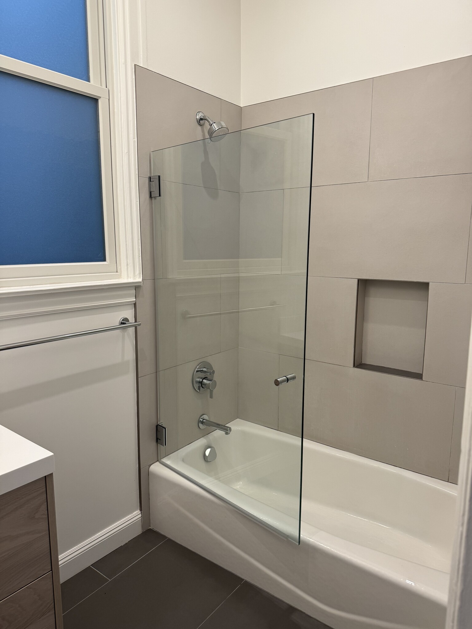 Bathroom - 427 Mississippi St