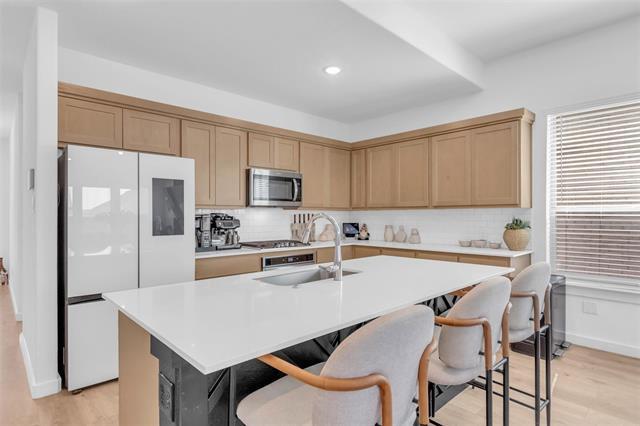 Building Photo - 2428 Mankato Dr