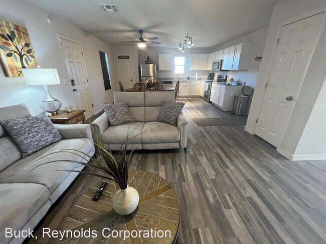 Building Photo - 3 br, 2.5 bath House - 531 Ramar Rd.