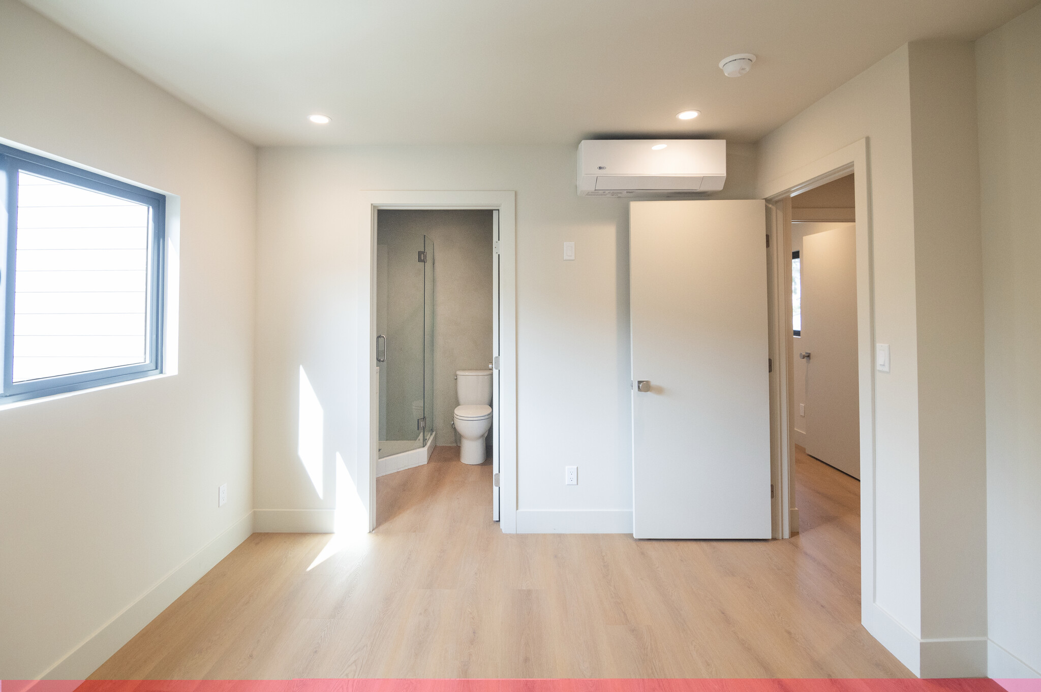 Building Photo - 4541 1/2 Melbourne Ave