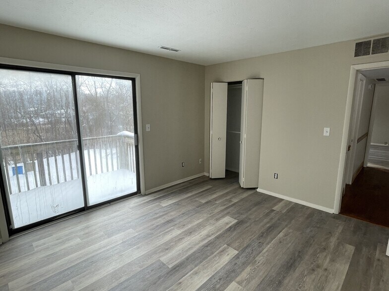 Building Photo - 1562 Mac Dr