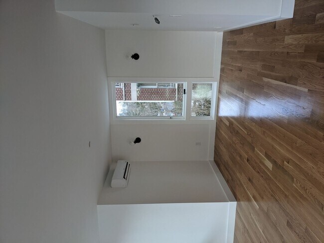Building Photo - Awesome Studio in Brookline.... SEPT 1ST MOVE