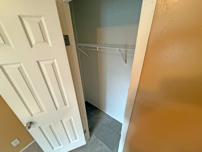 Building Photo - 2501 N Apperson Way