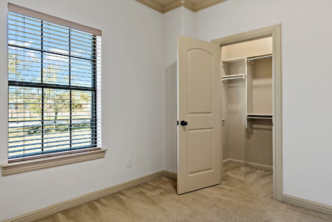 Building Photo - "Modern 2 Bed, 1.5 Bath Condo in Sanger, TX with 982 sq ft of Comfortable Living Space!"