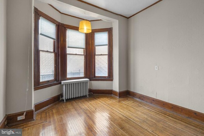 Building Photo - 917 S St Bernard St