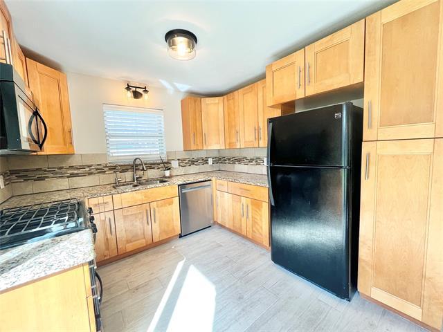 Building Photo - 1816 Lexington Pl