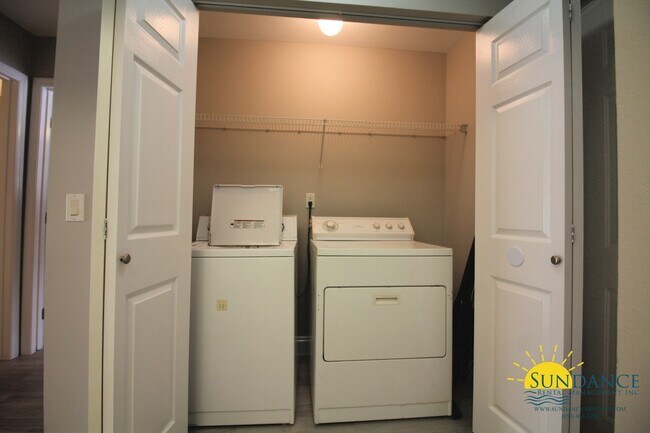 Building Photo - Beautiful 2 Bedroom Unit in Bluewater Bay