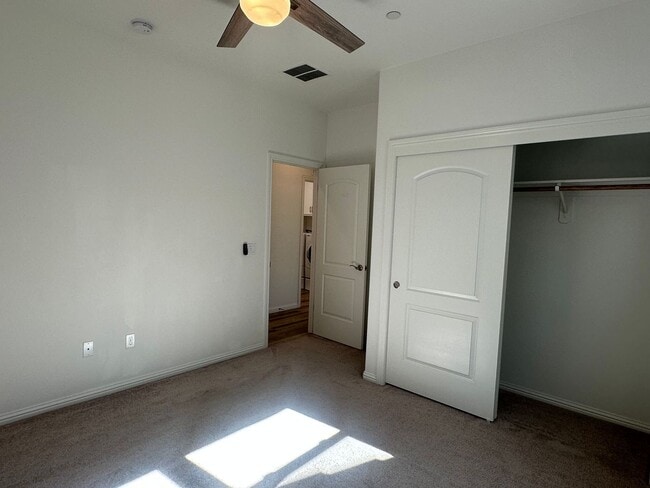 Building Photo - Seven Oaks Highgate Gated Community - READ...