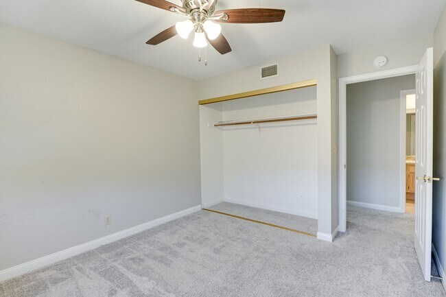 Building Photo - Luxury Meets Comfort in This Beautiful 4-Bedroom Retreat