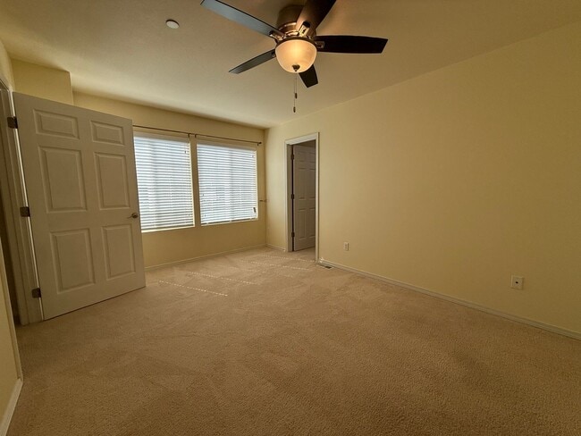 Building Photo - 4 Bedroom DuPont Home for Rent w/AC