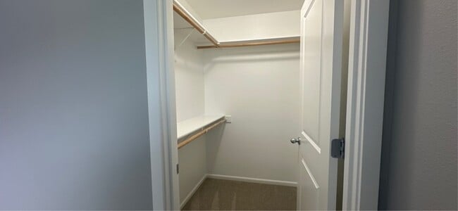 Building Photo - 215 Pioneer Dr