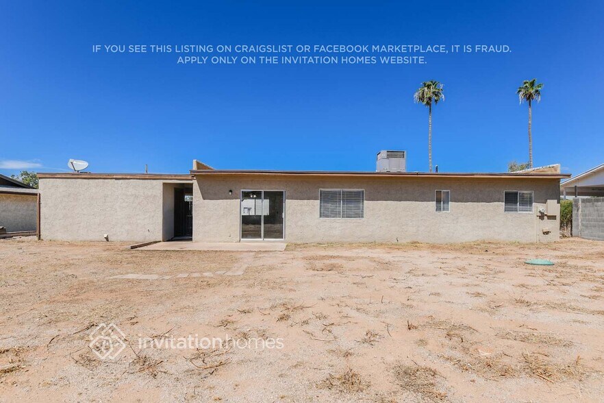 Building Photo - 817 N 95th St