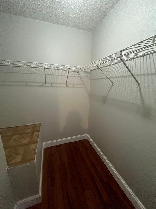 Building Photo - 2 br, 1 bath House - 800 W TIFFANY DRIVE #3