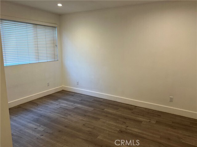 Building Photo - 1168 W 38th St