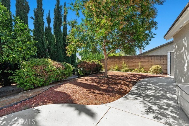 Building Photo - 4068 Jeffrey Dr