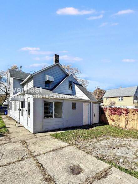 Building Photo - 3295 W 46th St