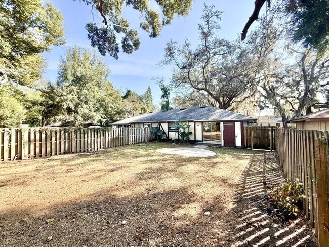 Building Photo - 1339 Eagleview Dr