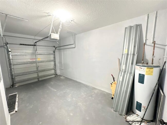Building Photo - 2310 Shoma Ln