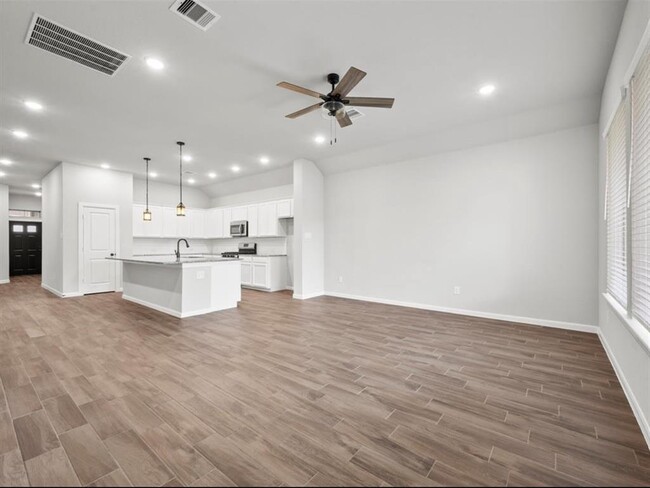 Building Photo - 311 Fanpalm Ct