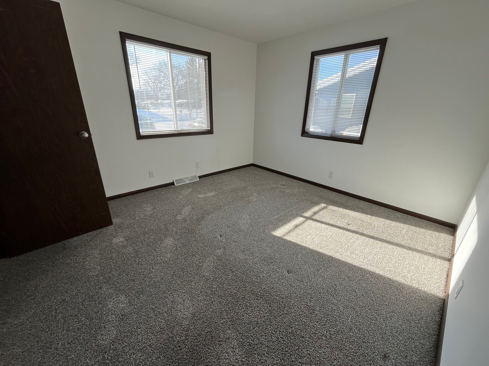 Building Photo - 12845 Renwood Dr