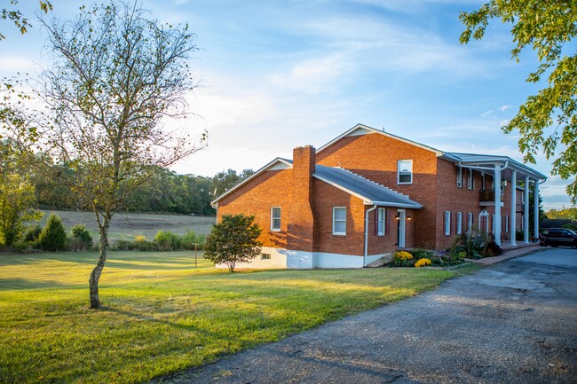 Building Photo - 6508 Sharpsburg Pike