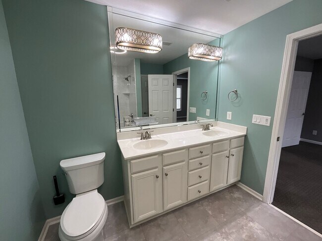 Building Photo - Immaculate 3 bedroom/2.5 bathroom in Tanner Woods!