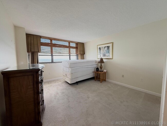 Building Photo - 5600 N Flagler Dr