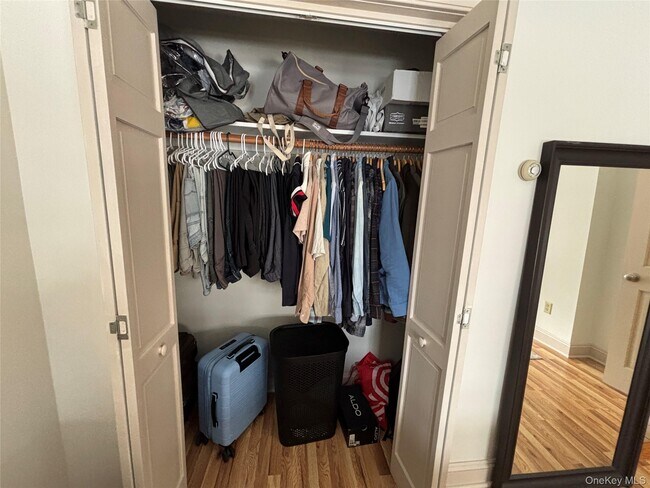 Building Photo - 11 W Bridge St