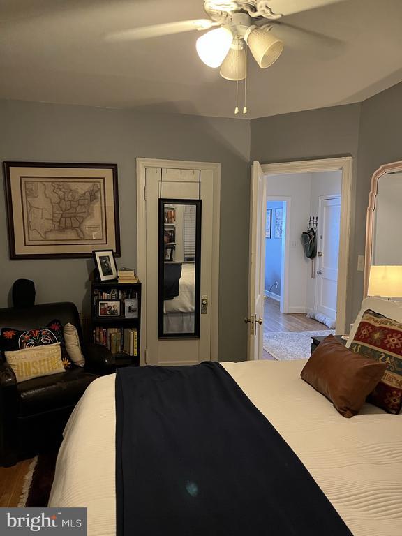 Building Photo - 1830 Independence Ave SE