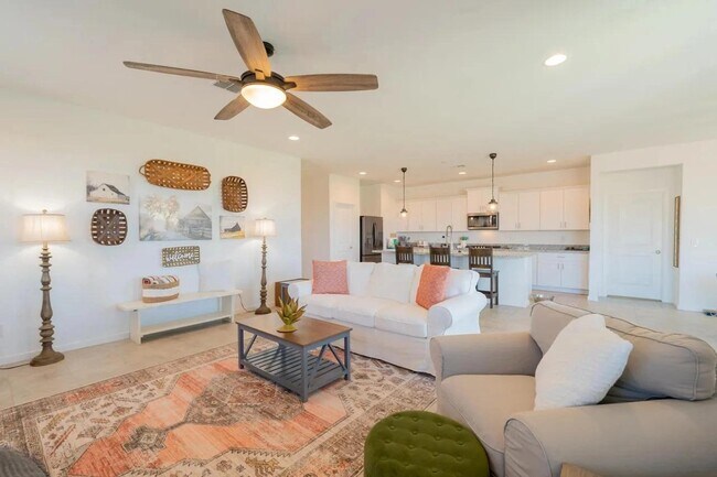 Building Photo - 2639 E Alida Trail