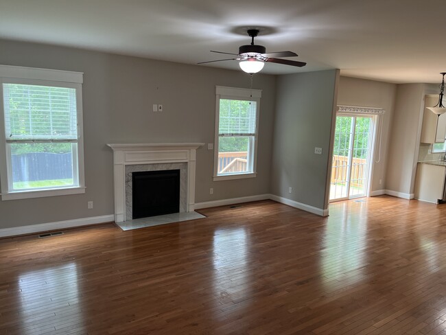 Building Photo - 3242 Barkham Dr