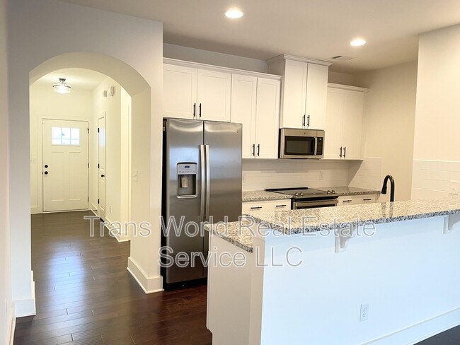Building Photo - 146 N Auburn Landing Pl