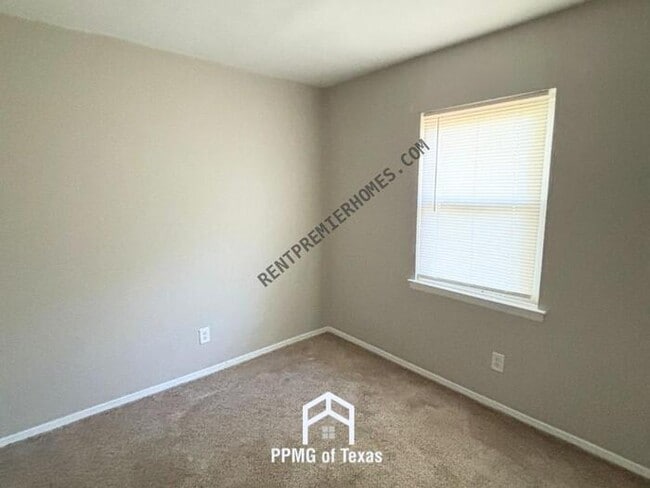 Building Photo - 708 Lehman Dr