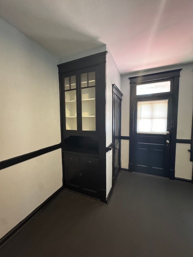 Building Photo - Move in Ready