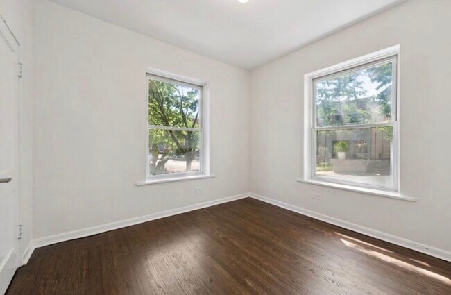 Building Photo - 1340 W Hollywood Ave