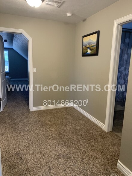 Building Photo - This property offers a NO DEPOSIT option available for qualified renters!