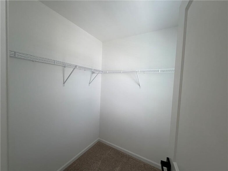 Building Photo - 716 Vallin St