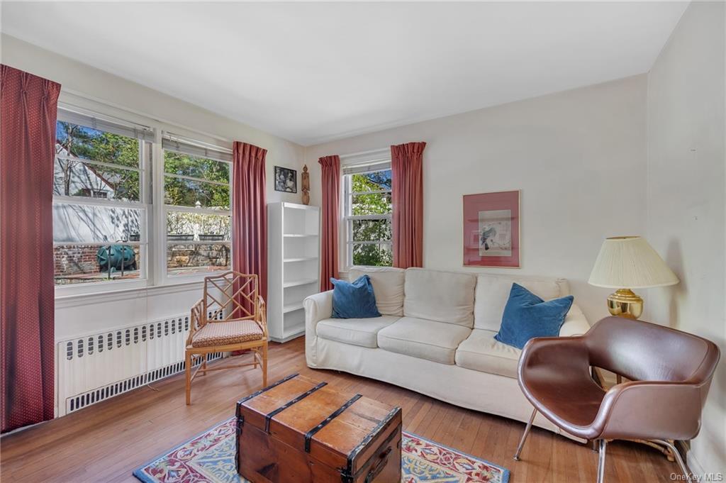 Building Photo - 6 Wildway