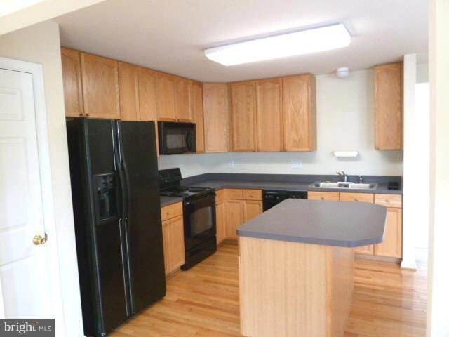 Building Photo - 73 Eldon Dr