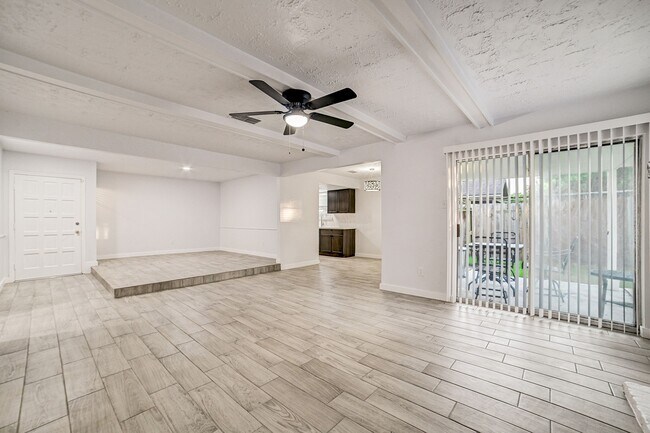 Building Photo - 3918 Cypressdale Dr
