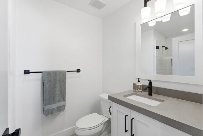 Building Photo - 11716 Meeks Ct