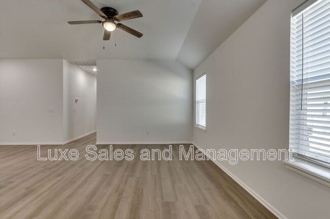 Building Photo - 11607 Mackenzie Wy