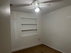 Building Photo - 507 Barton Ave